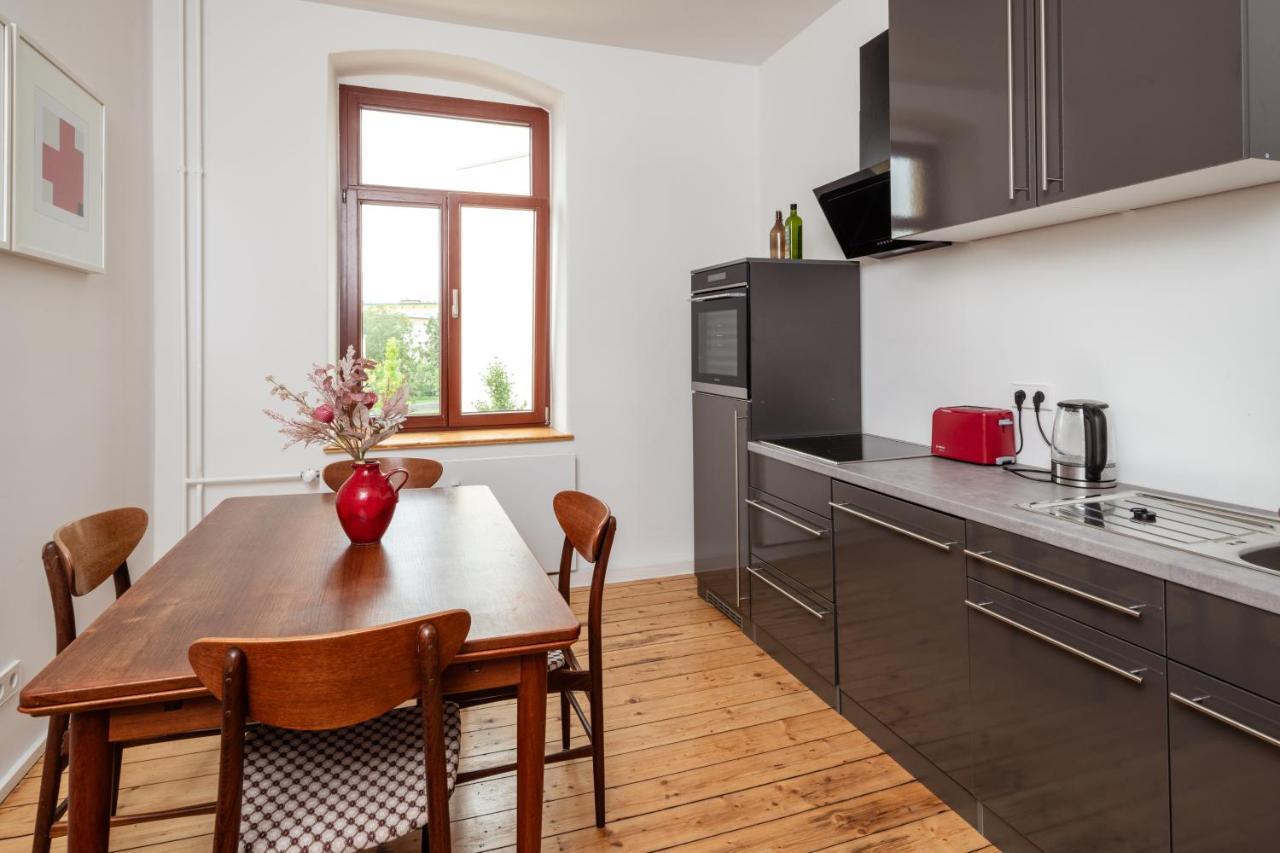 Kuenstlerzimmer Im Kulturhaus Haeselburg Gera Kültér fotó