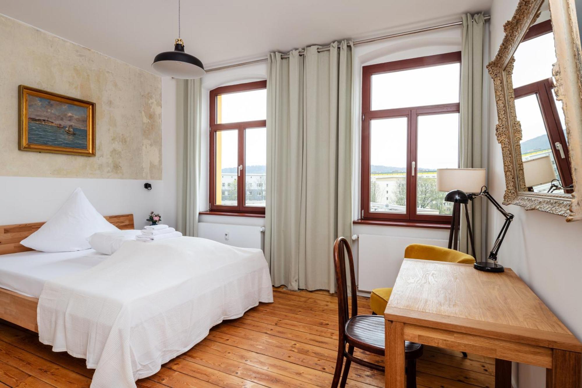 Kuenstlerzimmer Im Kulturhaus Haeselburg Gera Kültér fotó