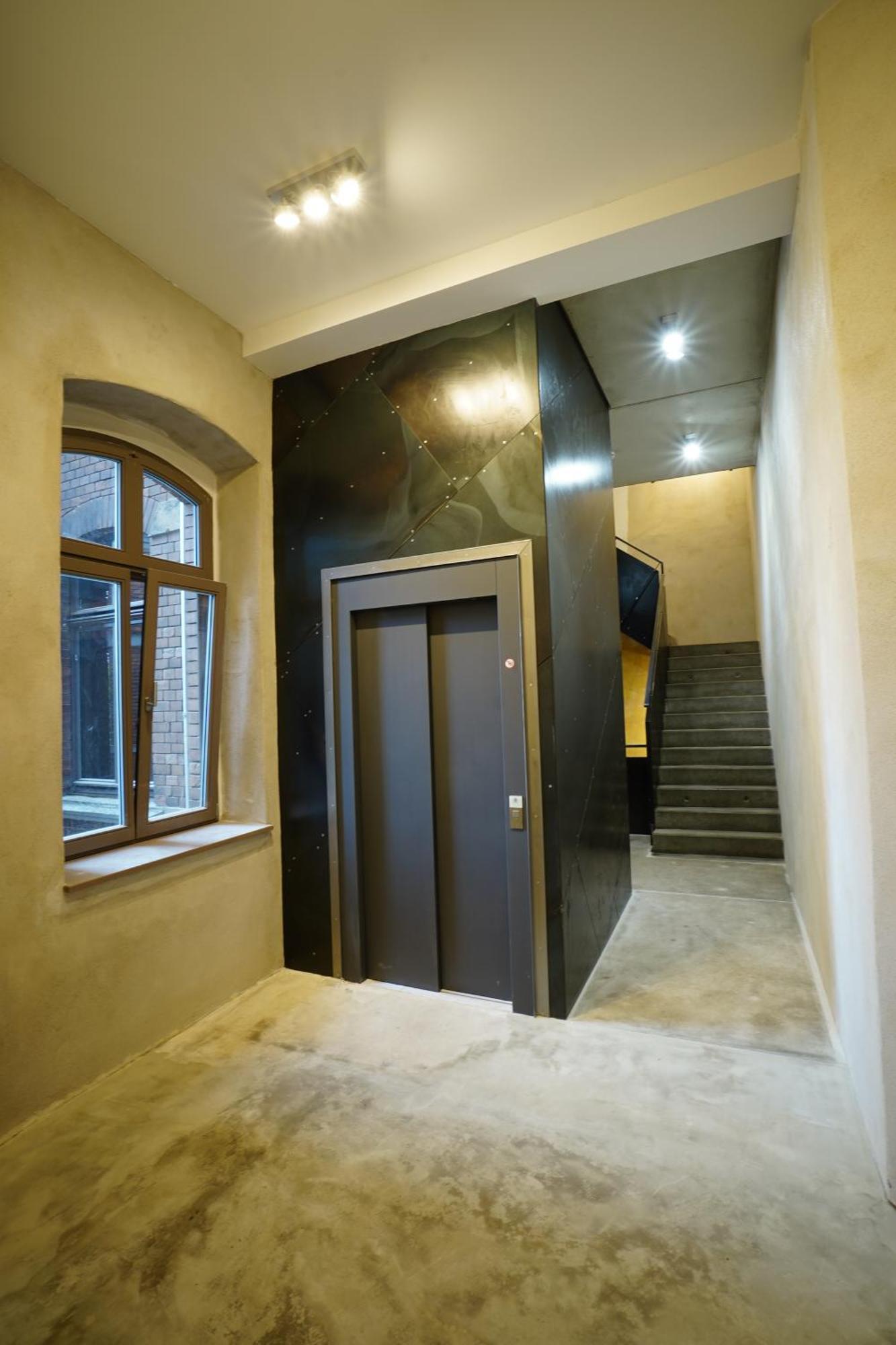 Kuenstlerzimmer Im Kulturhaus Haeselburg Gera Kültér fotó