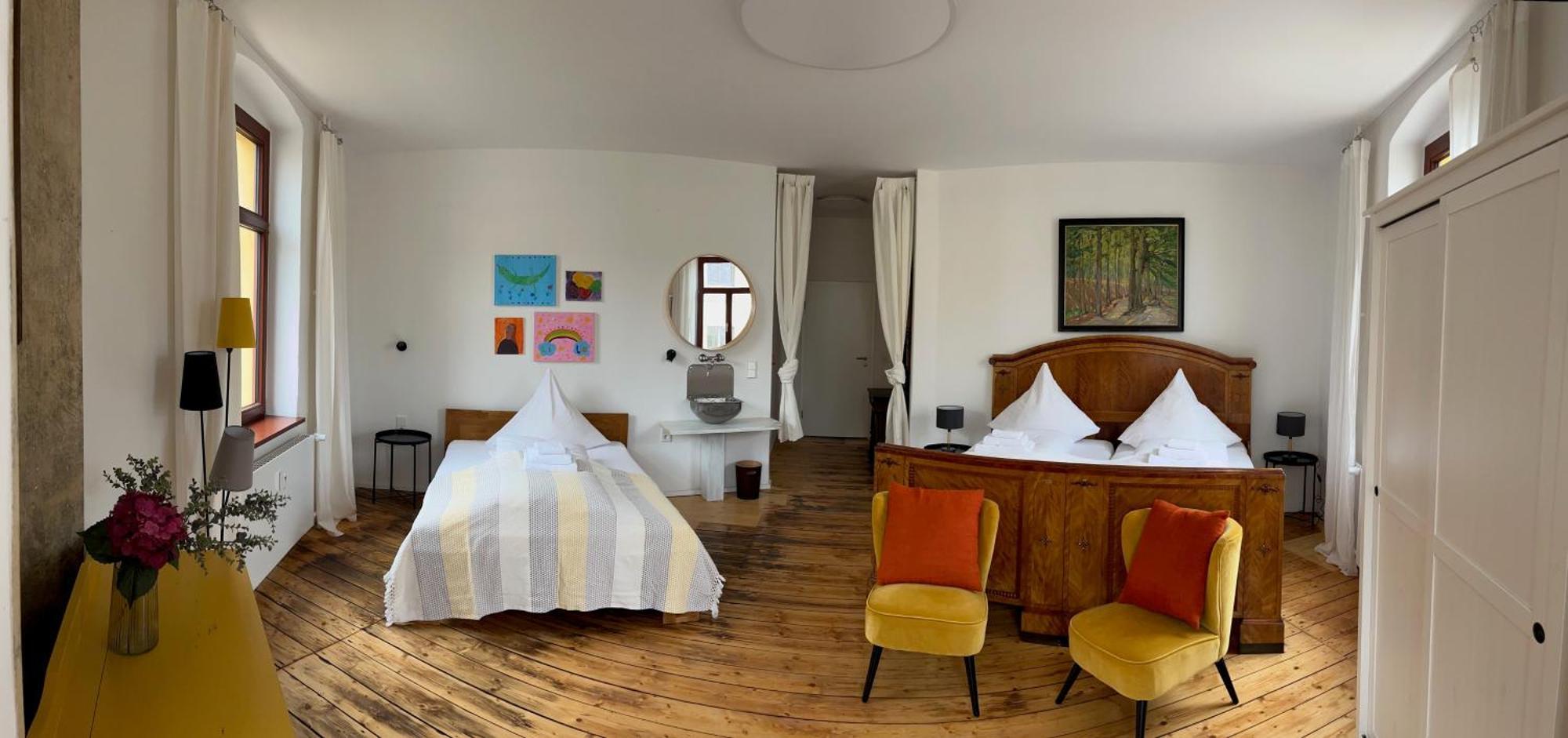 Kuenstlerzimmer Im Kulturhaus Haeselburg Gera Kültér fotó