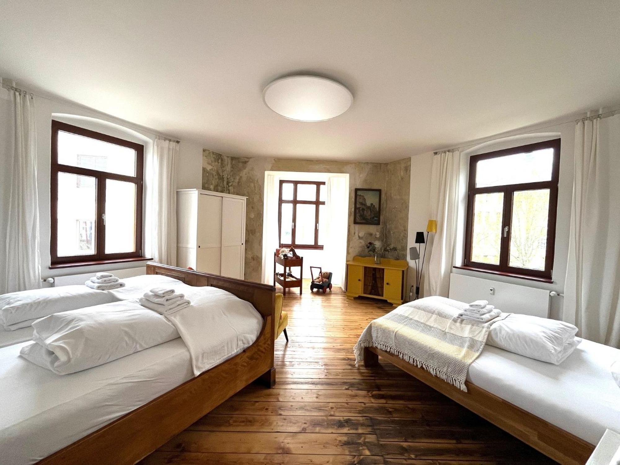 Kuenstlerzimmer Im Kulturhaus Haeselburg Gera Kültér fotó