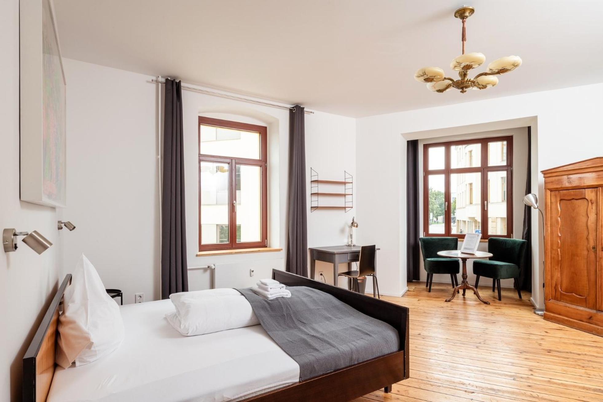 Kuenstlerzimmer Im Kulturhaus Haeselburg Gera Kültér fotó